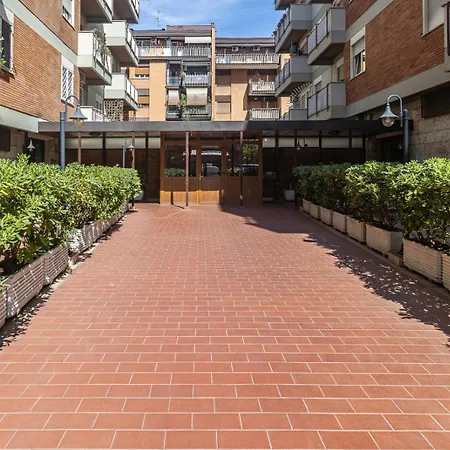 アパート Tiburtina* * * * *-loft ローマ